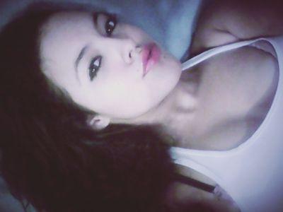 Dios me hizo mujer, mi madre una dama, la gente me hizo cabrona... pero la vida me hizo sicaria..Eres la Droga que mata la tristeza[15]♥