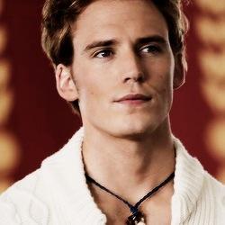 I can't get these memories out of my mind, some kind of madness has started to evolve. [#TheHungerGames | RP.]