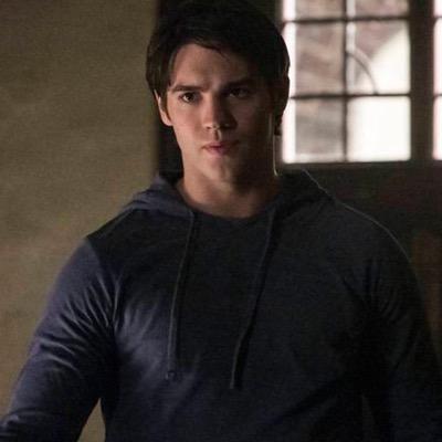 I'm a vampire.. yes but i help the hopeless with @sonofhell_. I'm not the best company to keep. (RP/OC/single/bi) {anyfandom}