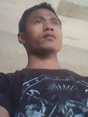 AleSuropati's profile picture. 