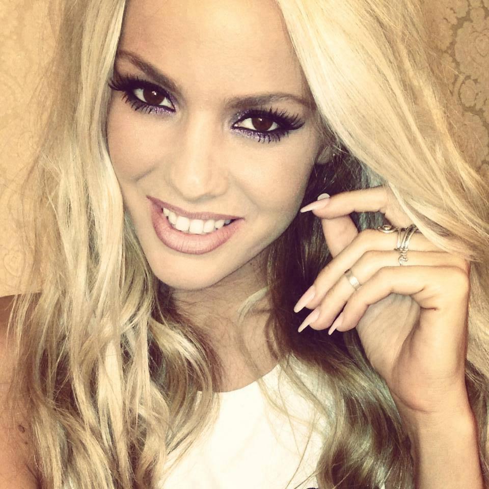The official twitter account of Aleksandra Dimova..-Model-Macedonian girl Instagram profile: http://t.co/WYcNnSBLAS