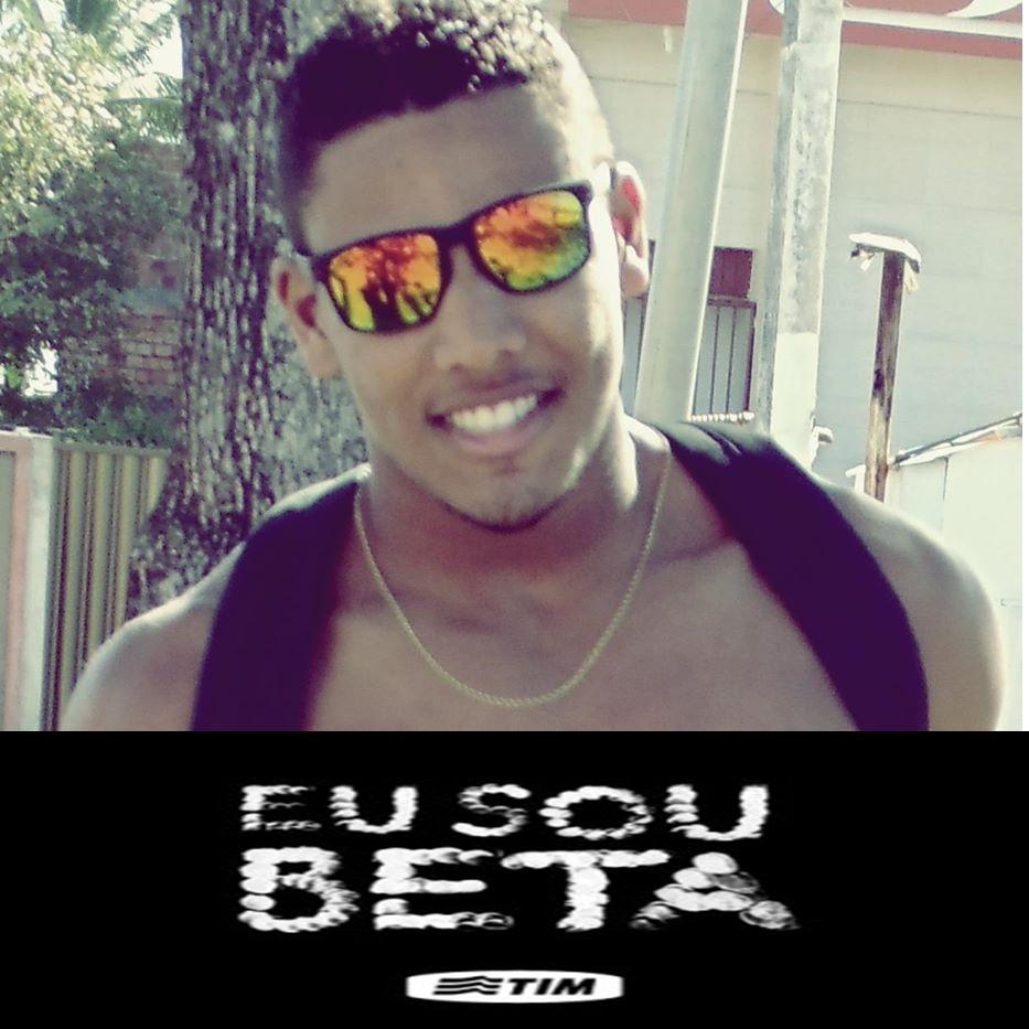 AleSantanaBeta's profile picture. 