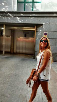 caro_larilo's profile picture. Donde pongo el ojo, pongo la bala. Veleña y amante de la familia pollo ✌