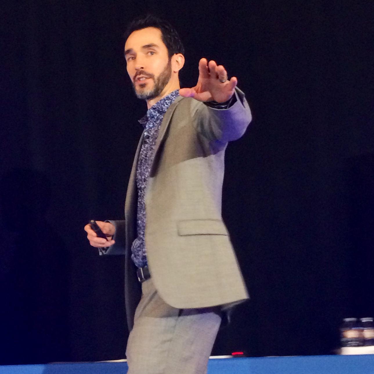 🔝International Keynote Speaker 🔥Coach of Aspiring World Class Speakers➡️ I help Purpose Driven Entrepreneurs & Influencers Grow their Impact & Income🎯CLICK👇