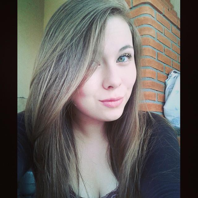 Quem me vê, me vê sorrindo. E vai ser sempre assim.
Instagram: lurodrigues_gn