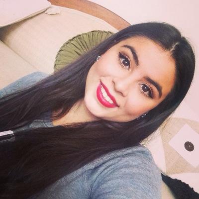 Je suis une youtubeuse québécoise qui partage ma passion sur la beauté, la mode et tout ce qui est guurly