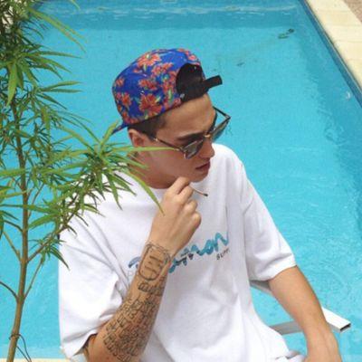 porapaz's profile picture. 