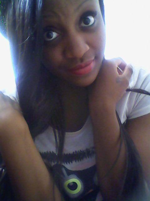 Nhlanhla906's profile picture. »»• ♡JuSt PhLy ♡٭•««