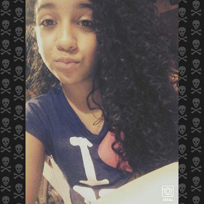 Tu não sabe a sorte que tem, mil loucos por ela. E ela louca por você. ♥