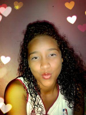 ★Hola Soy super chebre si me sigue te sigo seguro ★Me encanta la musica♥Fan de scrop ♥super cool♥SIGUEME Y TE SIGO★