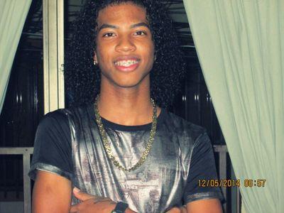 ://www.facebook.com/alejandro.talentojuvenil