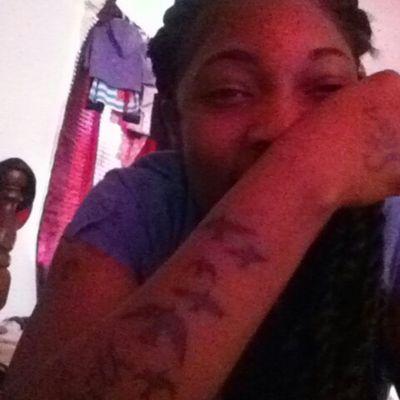 _thuqqinsince95's profile picture. C/O '15                                                                                             Shawty just a down bitch w/ @Jortiz_10