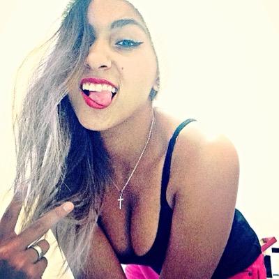 garota ousada diferenciada ta até parecendo clichê ...(8 #lifestyle #thuglife #swag