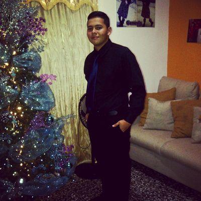 Me encanta La Música y el Fútbol Para el amor no hay edad, si no madurez.