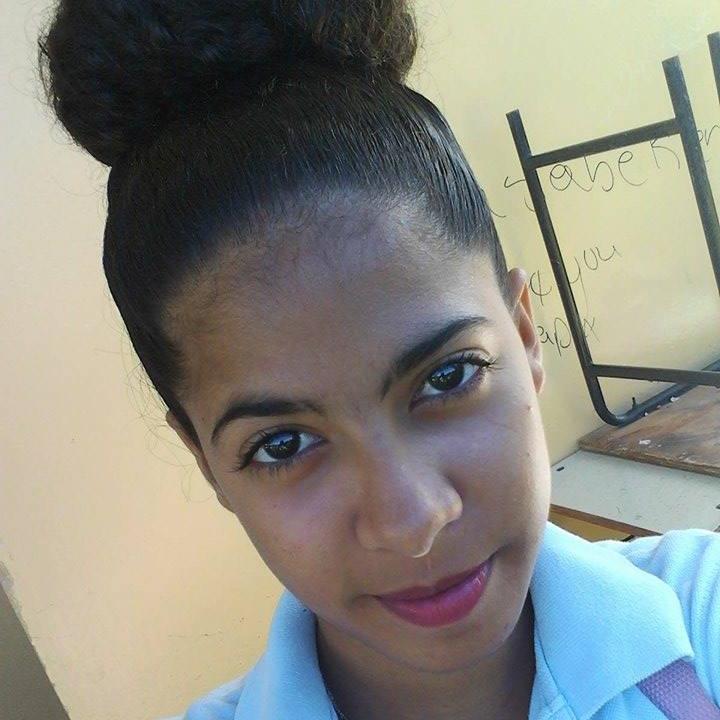♪♪No creo en  palabraaz de hombress nii en lagriimaz de mujere♪♪ Aprendii en etah viida kq el kq nada tiiene Nada vale♪♪