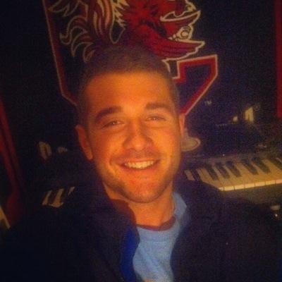 hunterheels's profile picture. Tha Burg. 864. #TarHeelNation. Snapchat-austinhunter80. Main goal is to be Successful. Keep it real✊.