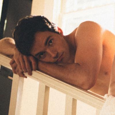 Hey there! I'm a little liar, haler, troianator but mostly I love @IANMHARDING with all my heart. I'll follow you back for sure