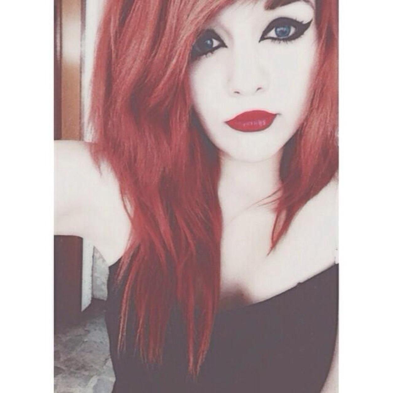 zombieeeexo's profile picture. ☠Because darling im a nightmare dressed like a daydream ☠✞.              Walking dead fan