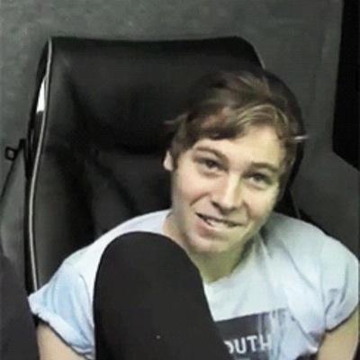 follow @frickoffirwin pls :)