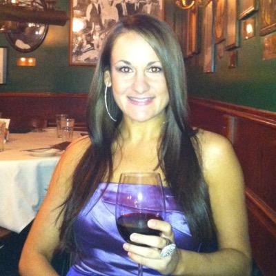 Traveler, ESPN & Fantasy Football addict. Lover of food, wine & cooking. Passionate about sharing all things in my kitchen.