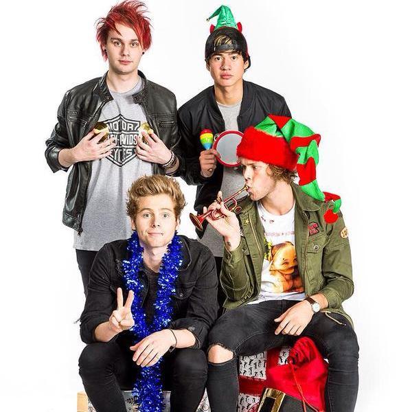 facetimefivesos's profile picture. making your dreams of facetiming your fave come true // @snowyafi_ & @tulipsmgc // check the link to get an edit!