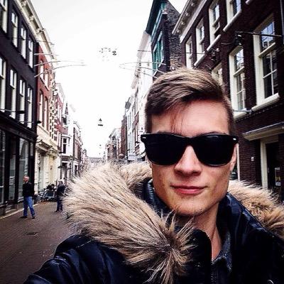 hey what's up! I'm Kelso, I like smoking weed, cooking, modelling, and having a good time ;D