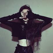 「Free follow from @HerIcyness; give her a follow. She'll follow back.」