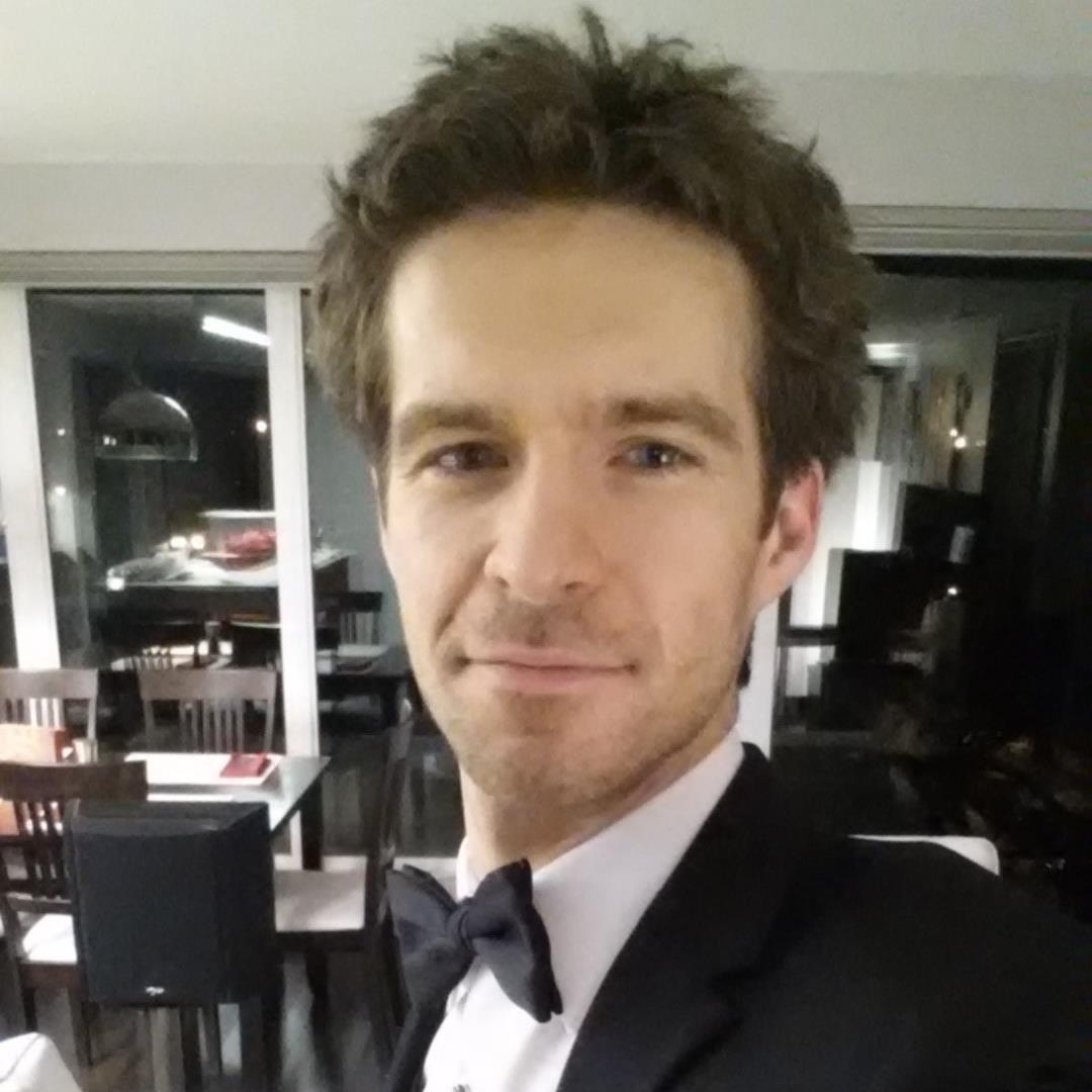 Canadian physician with interests in healthy living, world issues, politics, science, philosophy, fitness, running, movies, TV, gaming, & civil discourse.