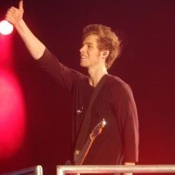 sluttyhemmingsx's profile picture. take a look around instead and watch me go