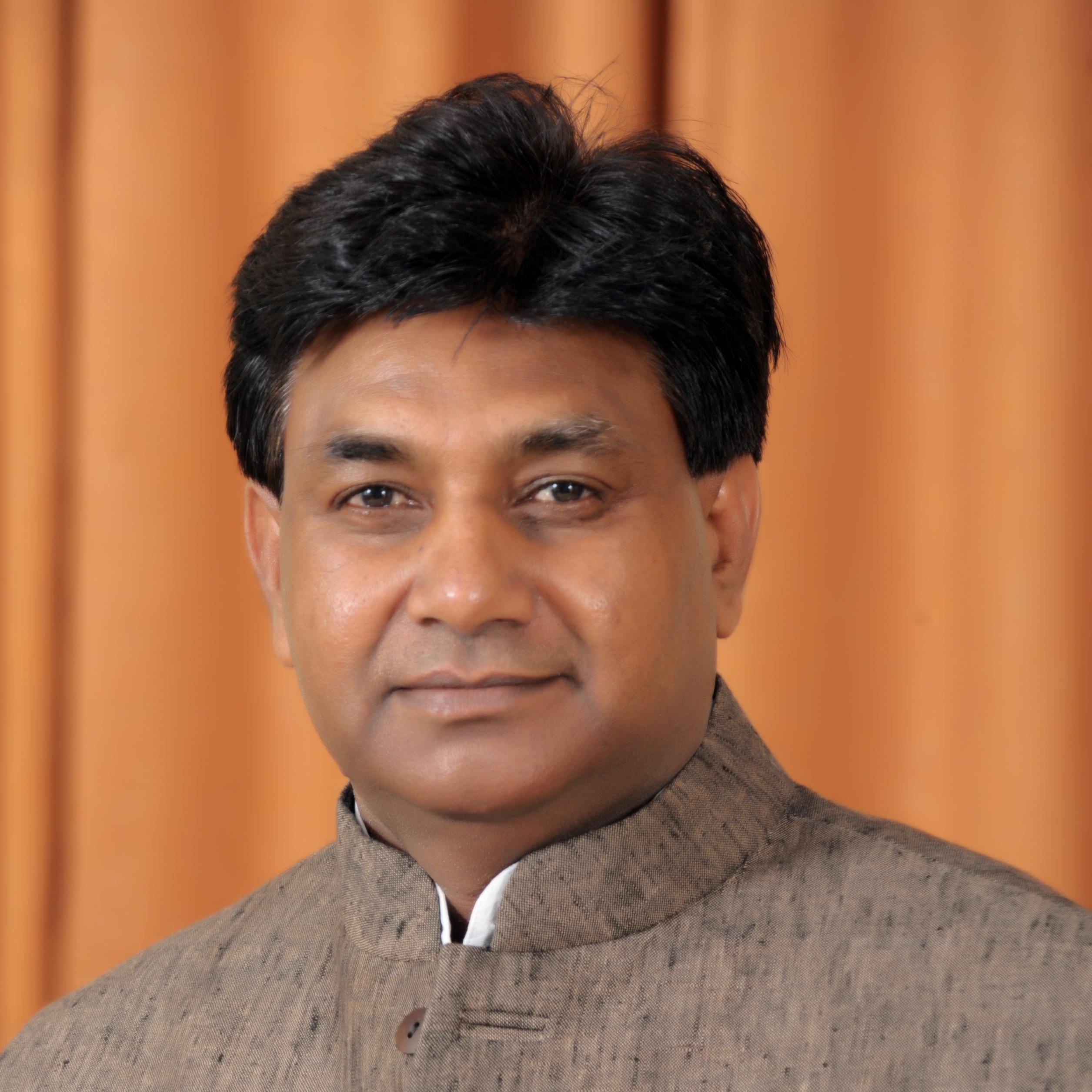 Official Twitter of Shiv charan Mali 

-Ex Chairman, Rajasthan State Sports Council
-Delegate, Rajasthan Pradesh Congress Committee