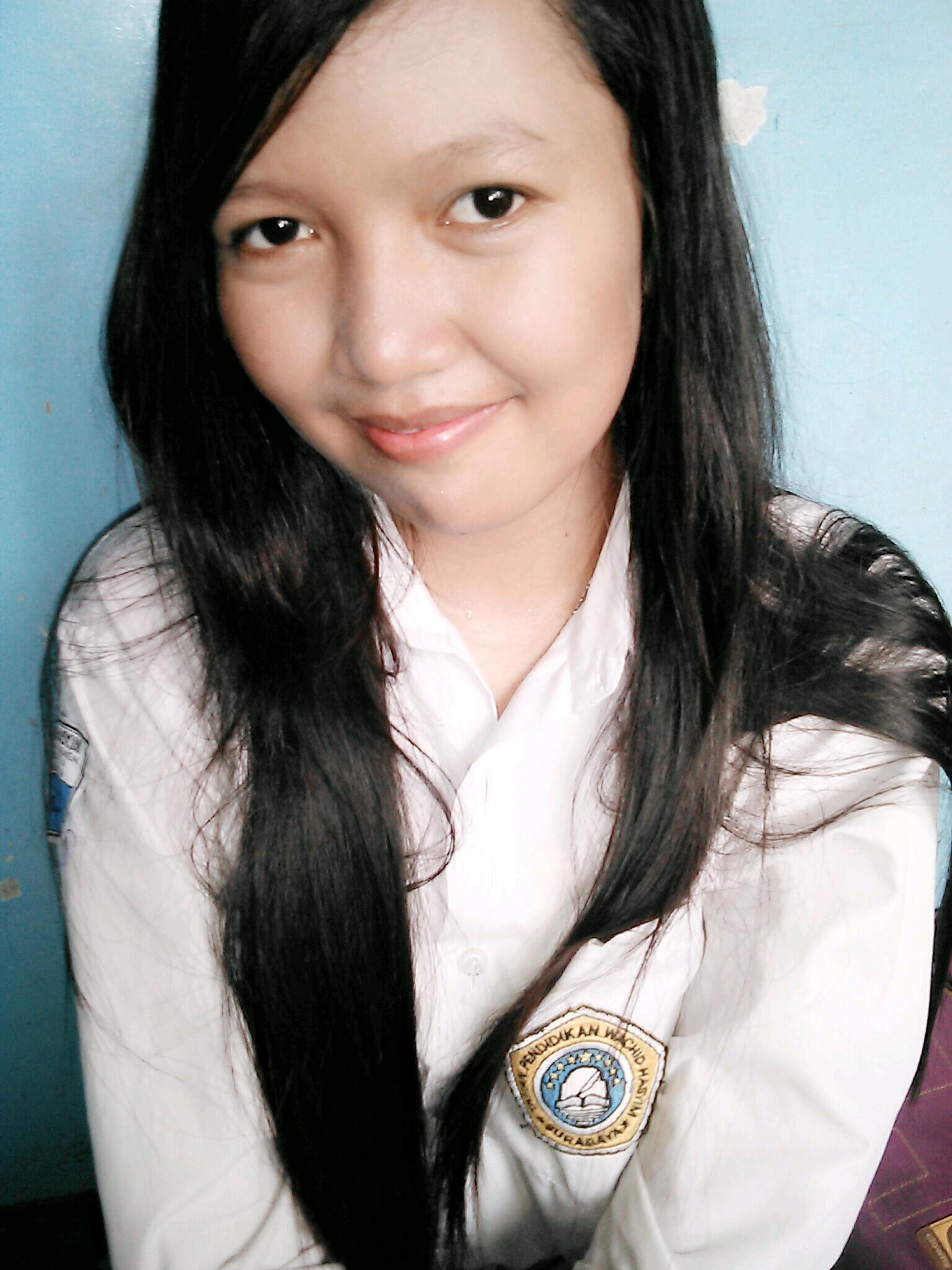 YasraRasya's profile picture. 