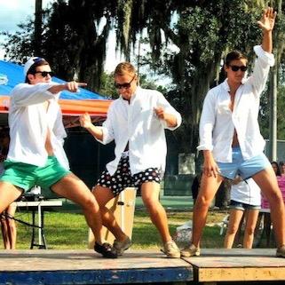 _FratBoys's profile picture. Who do you know here...