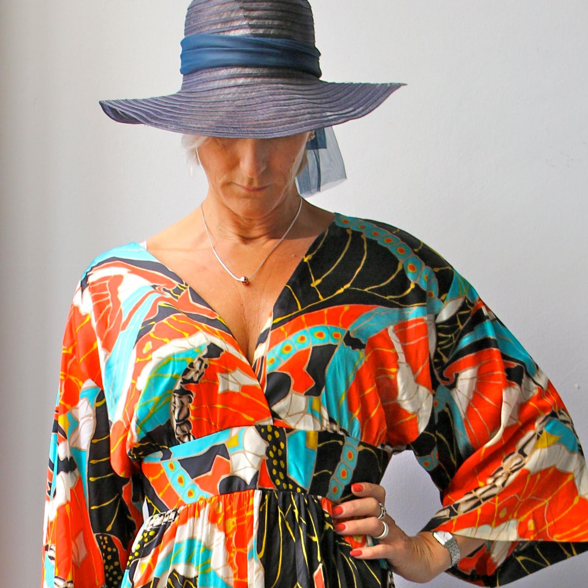 pastonvintage's profile picture. Croydon's only vintage warehouse!! Full to the rafters  of vintage clothing, accessories, homeware and furniture. Open to the public and for prop hire.