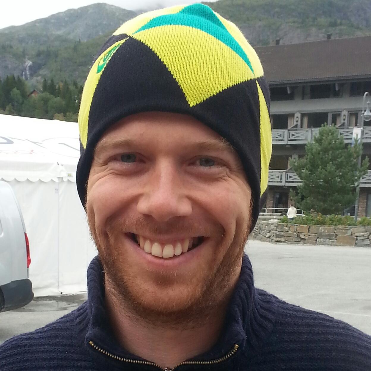 From northern Norway, works at PwC Consulting, husband, father to two children, cross country ski enthusiast and a boardgame geek