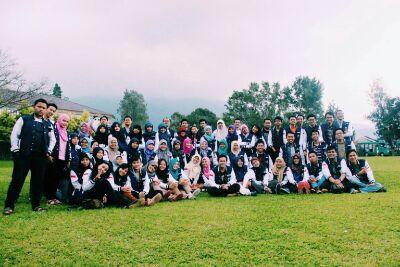 KeluargaOptimis's profile picture. Twitter khusus interaksi Keluarga Optimis BEM UI 2014