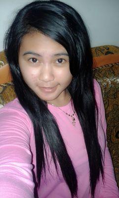 Ayukartika09's profile picture. 