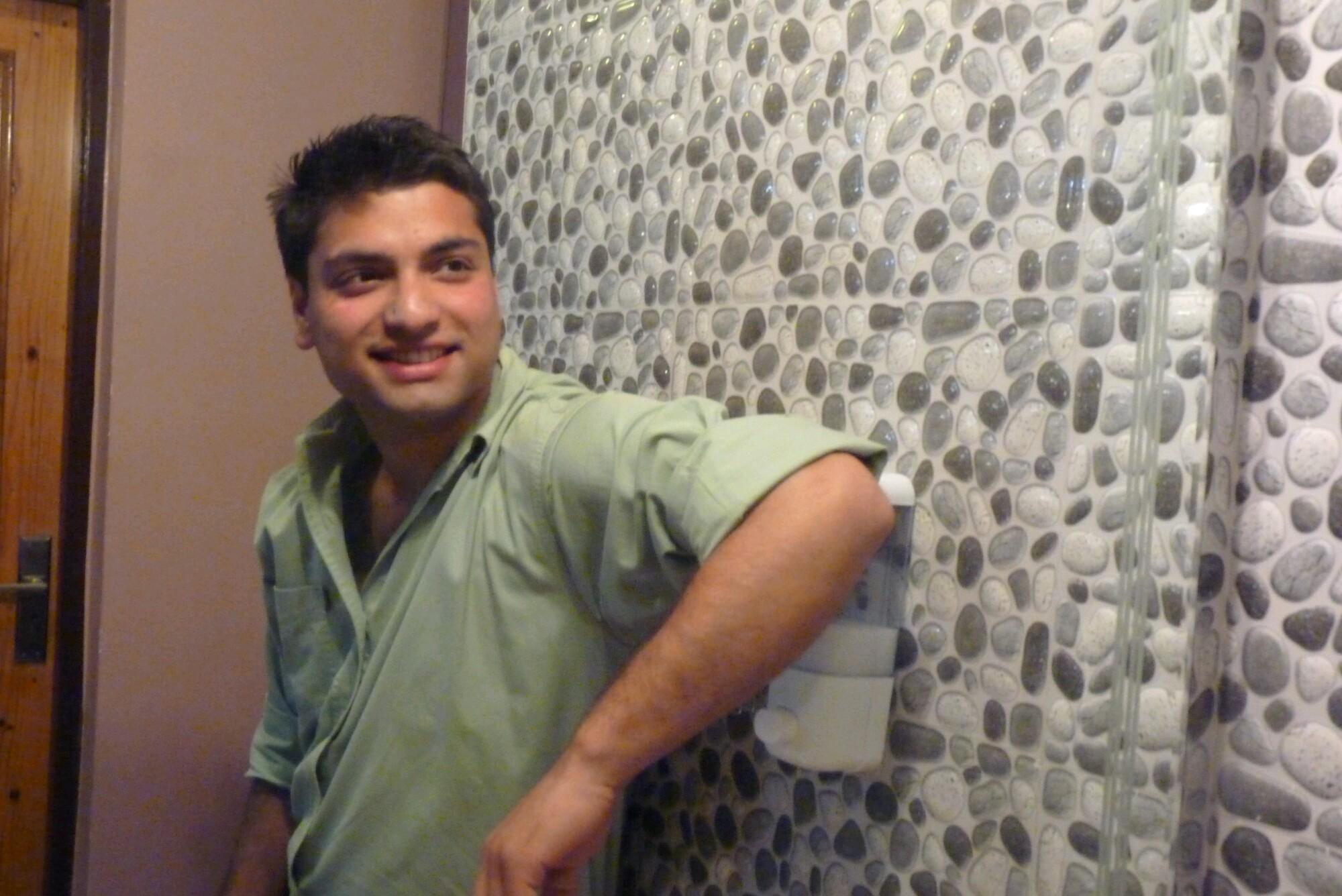 Journalist,currently working with #HimachalWatcher,former Radio Jockey (F.M. Shimla). #Photohobbyist