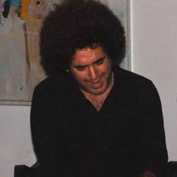 Cantaor flamenco, compositor y vocalista del grupo Maktub. Ha colaborado en el nuevo disco de Chambao y ha compuesto el bonus track Madre Tierra