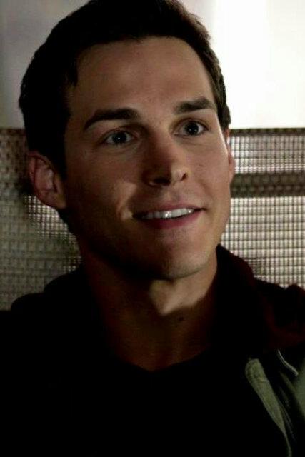 MrEddieGriffin's profile picture. I am a crazy person... I think I murdered my family. Lol ik Creepy.. Ummm follow... Pssh!