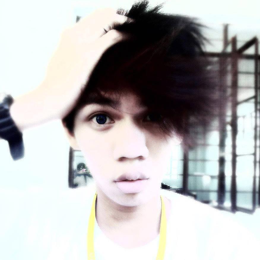 ramos_ghelo's profile picture. Imperfection is beauty, madness is genius and it’s better to be absolutely ridiculous than absolutely boring. - Marilyn Monroe ♥ 'Mn, definitely.'