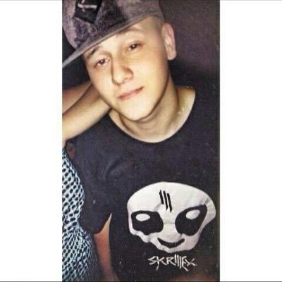 fcSeth4ever's profile picture. Mais um fc, mais uma apaixonada pelo @phseth ❤(...eu não consigo dormir, sei lá, fico pensando em mais de mil formas pra dizer que eu te amo.)