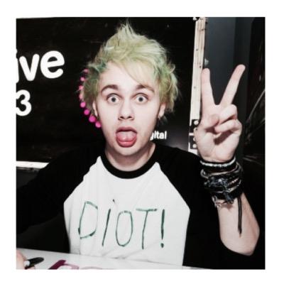 pensei q iam ser só 5 segundos de fangirl •ATL 5SOS TV•