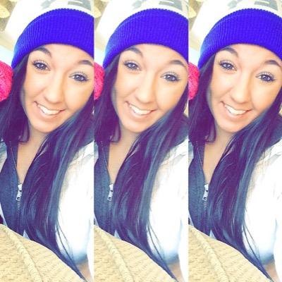 lyssaa_annn's profile picture. In the end, it's not going to matter how many breaths you took, but how many moments took your breath away ♡