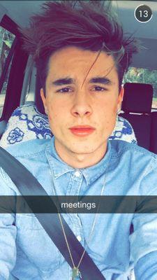 lawleypop 4 life~ kian be my 1/6 #o2lfandom  trying to reach 200 followers :)