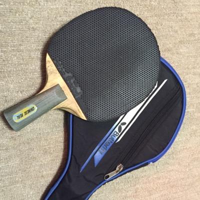 Takkaomote 先生から教わった通りラケットの持ち方を変えたら フォアハンドの打球がとても速くなった 中ペン を握る際 人差し指の力を抜くだけでこんなに変わるとは感動 今までの持ち方を変えるのはきついが 何かポリシーを持っていたわけではなく