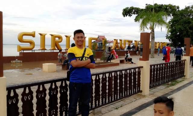 4 sehat 5 sempurna |cita-cita saya ingin menjadi seorang Polisi | ig : frediksonmarcel05 | IX IPA 2