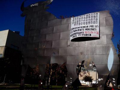 Twitter de l'Assemblea UPV. Construïm l'educació que volem! Sense organització no hi ha lluita. Dimecres - Ágora - 14:00
