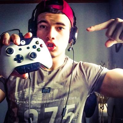 Call of duty Competitive Player since 2008, Just got a PS4 id: ZoDGoD_ | LOVE one-bursting with that M8 |