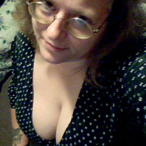 Dazza393's profile picture. Pro photographer, enjoy candid and scenic shoots most. Published poet. I build & repair computers. I love Ozzy Osbourne & Kid Rock. I follow back.