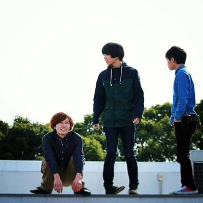 3ピースオルタナバンド、サイコロイスです。チケット予約、ライブのお誘いは→psychoroyce@gmail.com 1stEP『slumber』発売中。 Gt&Vo水野淳平 Baガリポタ Dr斎藤春五 https://t.co/ALXIpEo67G